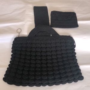 Vintage Crochet Purse with matching coin case zipper closure.